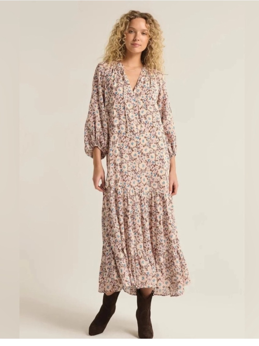 Z Supply char la Paz - 
Floral Midi Dress in Latte